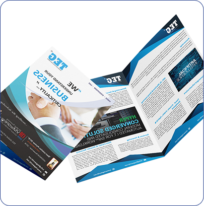 man-working-printing-house-with-paper-paints 1 (3)